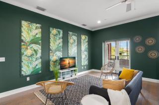 NEW! Rumba Roost - Upscale Ybor Studio On 7th Ave, Shared Balcony - Tampa - 0