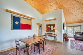 Private Yard and Fishing Dock Canyon Rim Retreat - Amarillo - 2