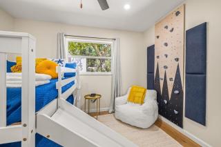 Beach Bliss Putt Putt Pool Movie Theater - Largo - 8