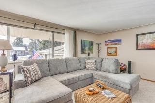 Private Lake: Family Home w/ Large Yard in Denver! - 6