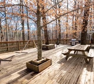 Nature's Hideaway 4BR Home With Pool & Creek View - 6