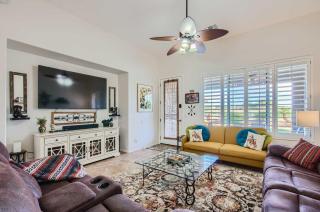 Phoenix Retreat with Heated Pool, Gas Grill and Yard! - Avondale - 9