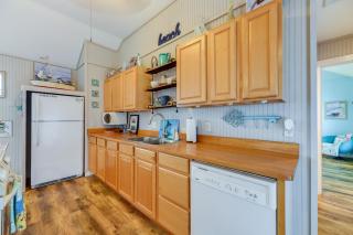 1 Mi to Marina Cozy Anglers Cottage in Rockport - 1