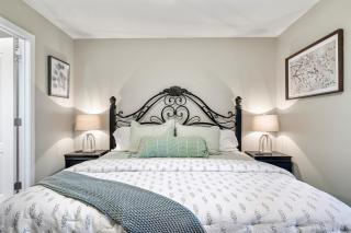 Luxury Condo, Sleeps 6, 3.2 Miles to Dollywood - Pigeon Forge - 9