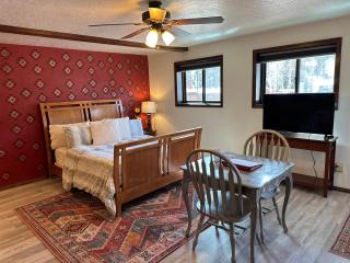 Red River Townhouse - Efficiency - 3