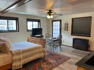 Red River Townhouse - Efficiency - 2