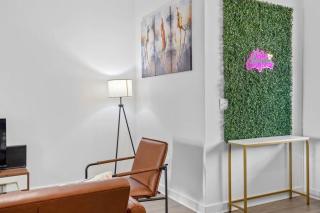 CozySuites Music Row Spacious 1BR with free parking 56 - Nashville - 3