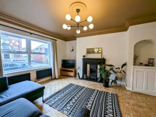 Beautiful 2 BR home close to the city - 0
