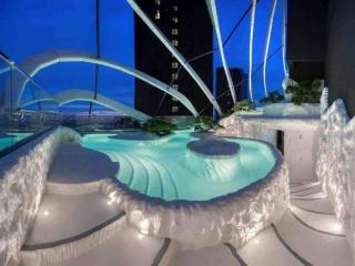 Arte Mont Kiara-Netflix-Balcony-6pax - Kuala Lumpur - 5
