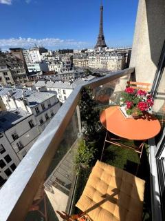 Tour Eiffel - Studio vue imprenable au-dessus des toits, balcon - Parijs - 5