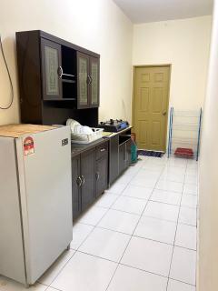 Near Beach and Airport - Ivana Homestay Unit A1 - Kuala Terengganu - 5