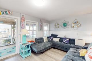 The Silver Anchor - Surf City - 0
