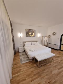 Rokebea Luxury - Braşov - 0