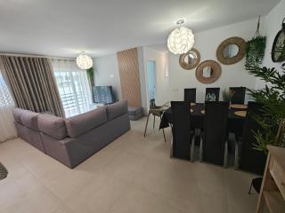 SUN APARTMENT - 3 bedrooms, priv parking, pool, AC, tv channels, fibre net - Los Cristianos - 5