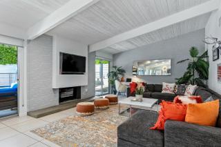 Far Far Away in Vista Las Palmas by ACME House Company - Palm Springs - 5