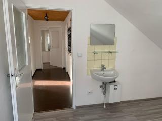 1 WG Zimmer (Apartment) im Dachgeschoss in 70839 Gerlingen - Gerlingen - 1