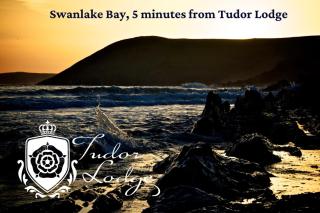 Tudor Lodge Bed & Breakfast - 4