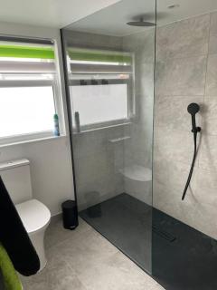 Seascape - Stylish Modern apartment - Barton on Sea - 2
