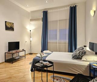 Sweet Dreams Suites Calea Victoriei Sunny Studio - Bucharest - 4