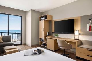 Hyatt Place Virginia Beach Oceanfront - 1