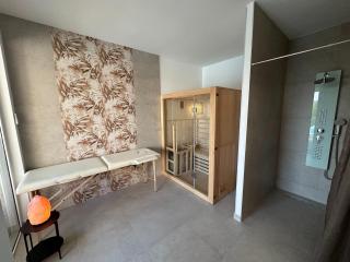 Modern villa with swimming pool and wellness - Knežević - 7