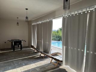 Modern villa with swimming pool and wellness - Knežević - 3
