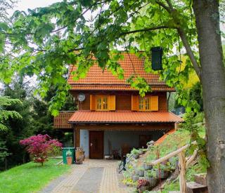 Ferienhaus Sonnenblick Entspannung mit Sauna Kamin und Balkon - 0
