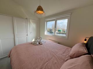 NEW - The Surf Shack - on a lake near Amsterdam! - 1