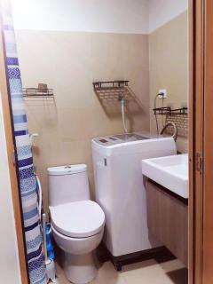 Condo near Mall of Asia - Manila - 7