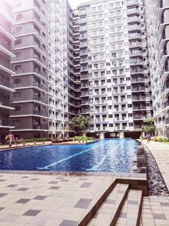 Condo near Mall of Asia - Manila - 6