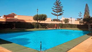 Luminoso apartamento que tiene amplia terraza, gran piscina y a 4 min de la playa - 0