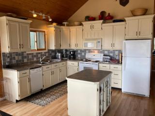 Sunset Lakehouse, cozy cottage - Miller Lake - 4