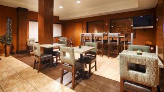 Best Western Plus Hill Country Suites - San Antonio - 3