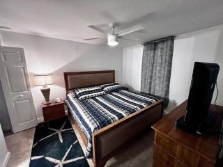 Pelican Beach 2004 by Pelican Beach Management - 1