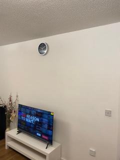 Spacious One Bedroom Flat close to Heathrow Airport - Northolt - 5