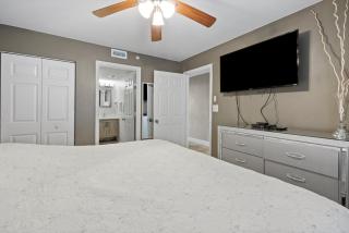 Pelican Beach 1709 condo - Destin - 4