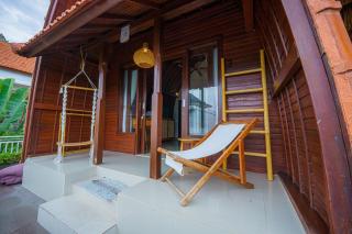 Shortcut Breeze Guest House - Canggu - 9