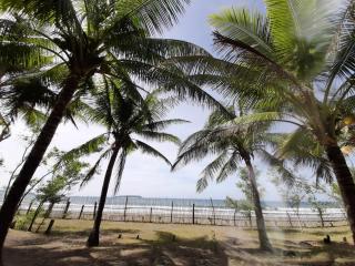 Crossroads Beach House - Sablayan - 2
