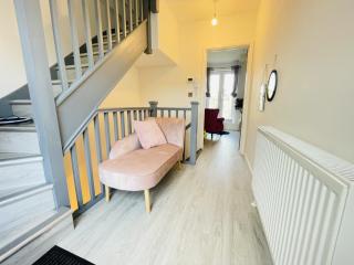 Spacious 4 Bedroom, Wi-Fi, 2 Gardens, Sleeps 8 - Amethyst - Cambridge - 5