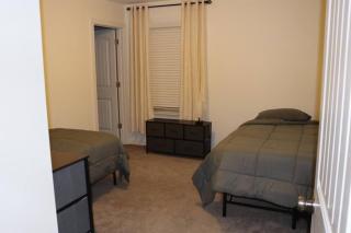 Convenient Remote-friendly suburban oasis - 7