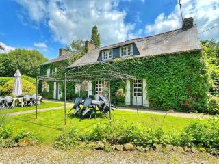 Magnificent 18th Century, 5 Star Luxury Spa - Melleray-la-Vallée - 1