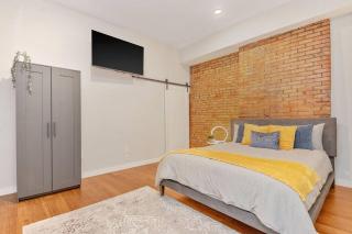 Central OTR, Lux King Bed, Fast Wifi, Fully Equipped, 50in TV, Sleeps 3ppl - 7