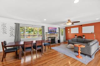 Executive Retreat by Cardo - Renovated, Spacious - 1