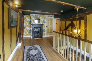 Luxury 3 Bed Manor House With Hot Tub, Cinema Room, Sky TV - Saffron Walden - 7