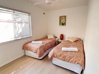 50 meters to the beach Hargraves Beach Cottage - Norah Head - 1