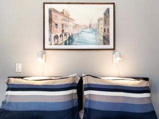 Spacious Getaway by Wooster Square! - 8