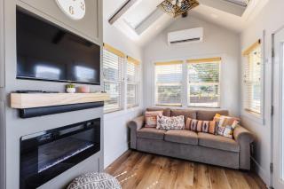 Zion-Day-Trip Ready, Tiny Home, Mountain Views - 3