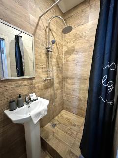 ROMANTIC Apartments-near Opera House 5/8 - Lviv - 6