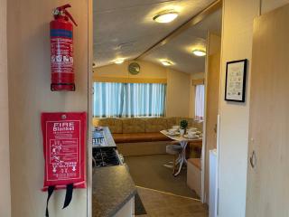 BelLa VistA - Holiday Home On The Beach - Clacton-on-Sea - 3