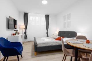 2 bedrooms apartment near the metro - Prague - 0